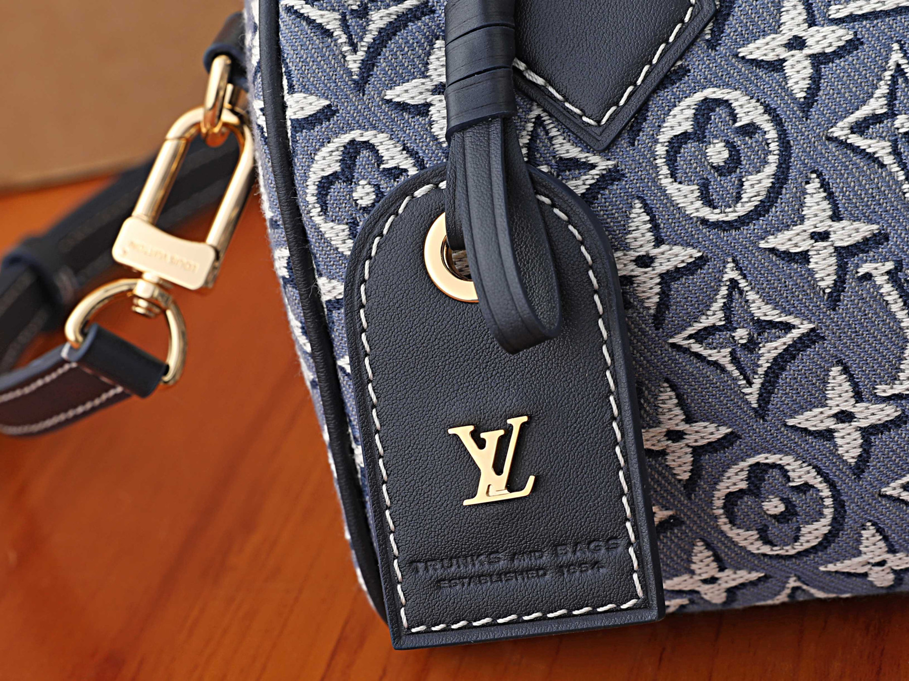 LV Speedy Bandoulière 20 M2A187 20.5 x 13.5 x 12 cm
