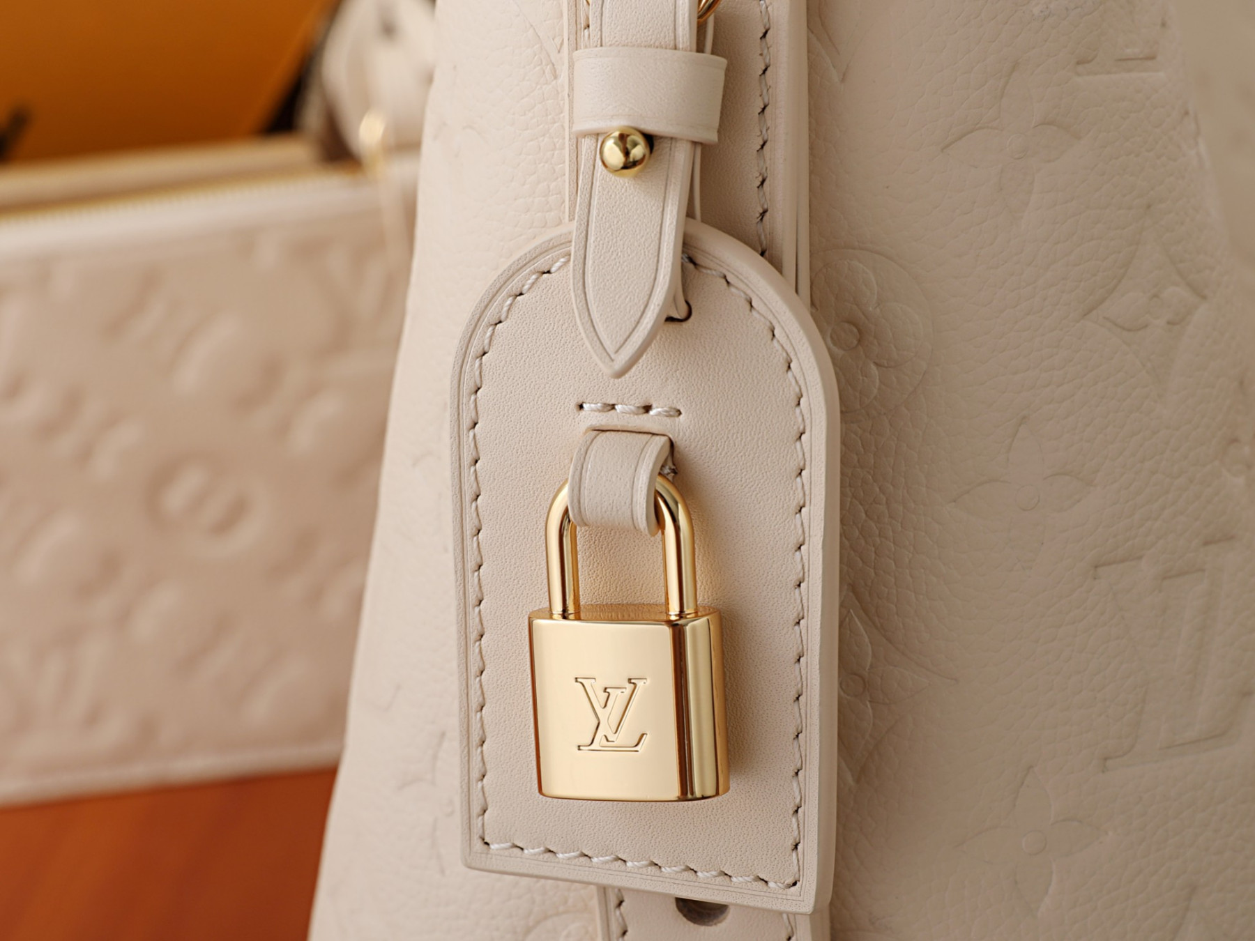 LV All In MM M2A030 21 x 24 x 16 cm