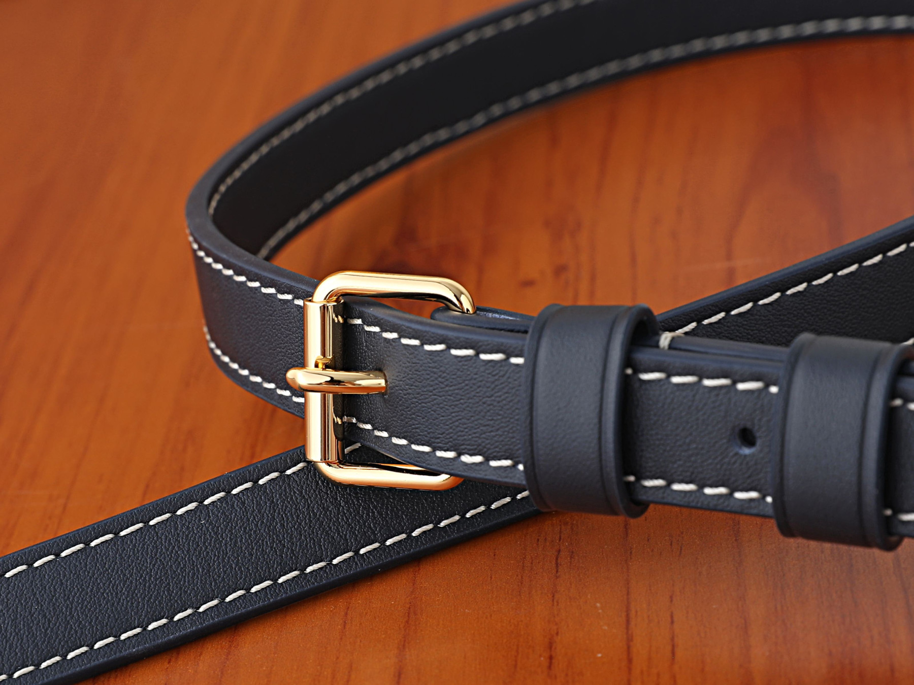 LV OnTheGo PM M2A097 25 x 19 x 11.5 cm