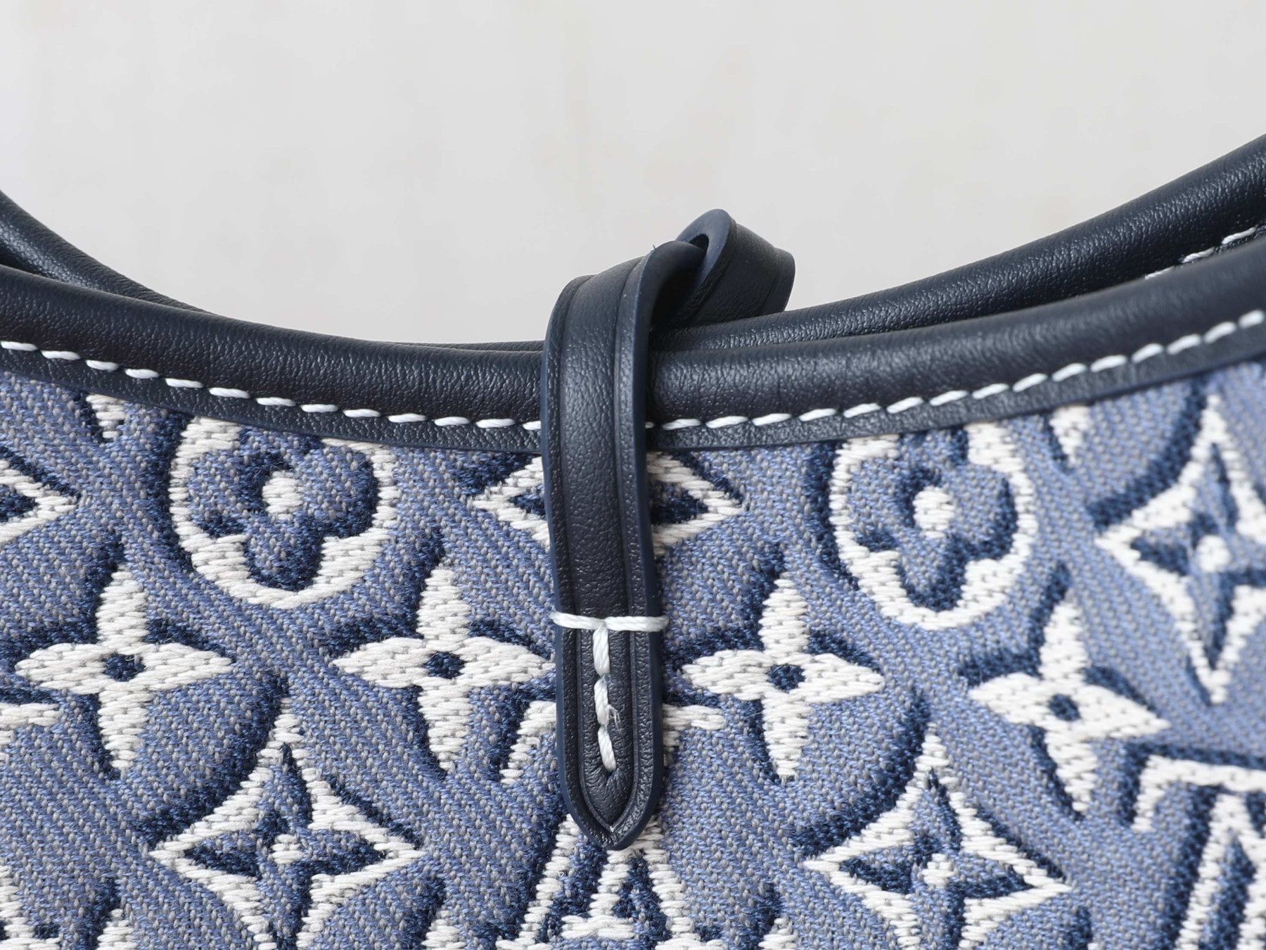 LV CarryAll PM M2A184 29 x 24 x 12 cm