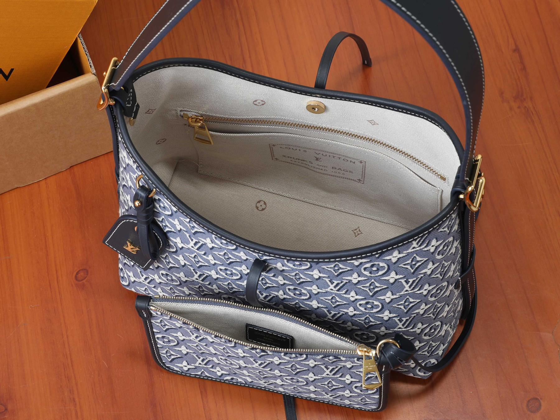 LV CarryAll PM M2A184 29 x 24 x 12 cm