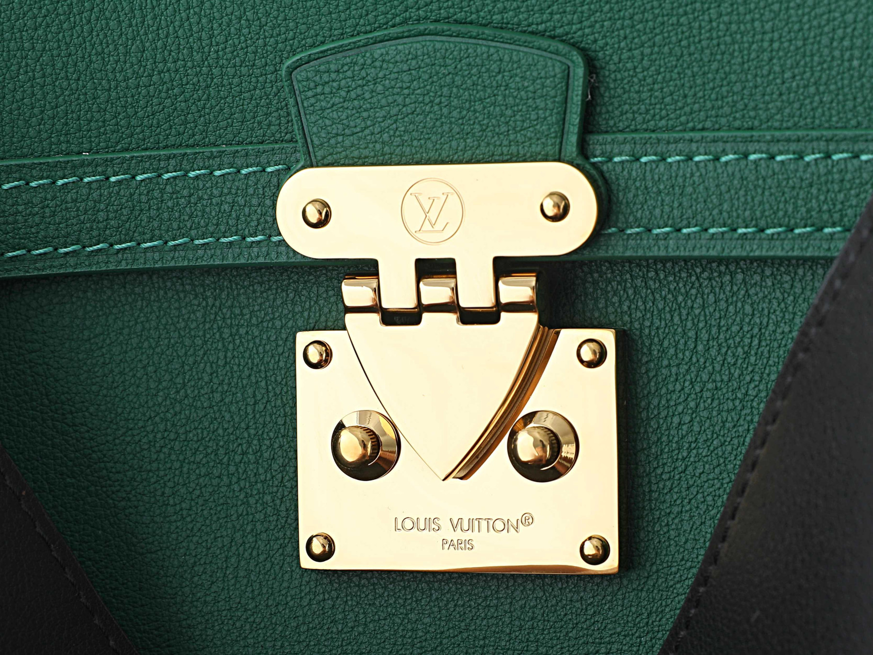 LV Speedpocket bag M3A220 26 x 19 x 16 cm