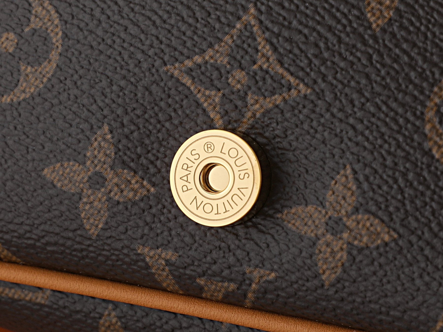 LV Mini Bastille M3A430 15 x 24 x 6.5 cm