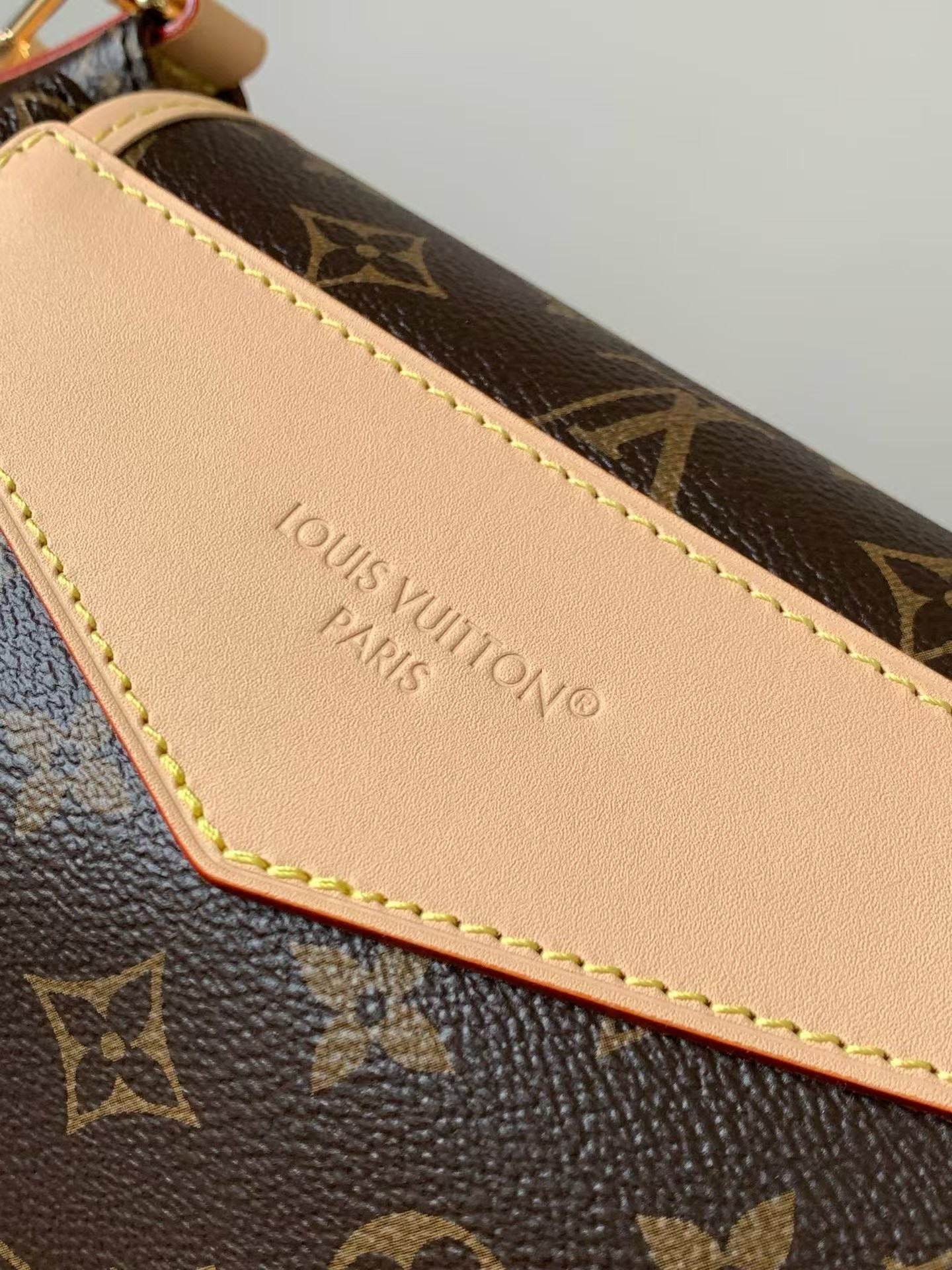 LV Odyssee MM Monogram Handbags M26040 36x24x18cm