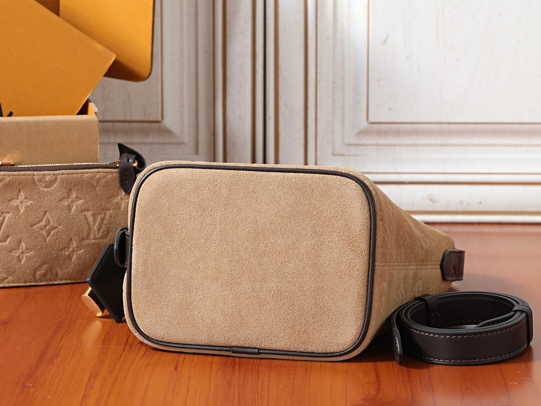 LV All in BB M29834 16 x 18 x 12 cm