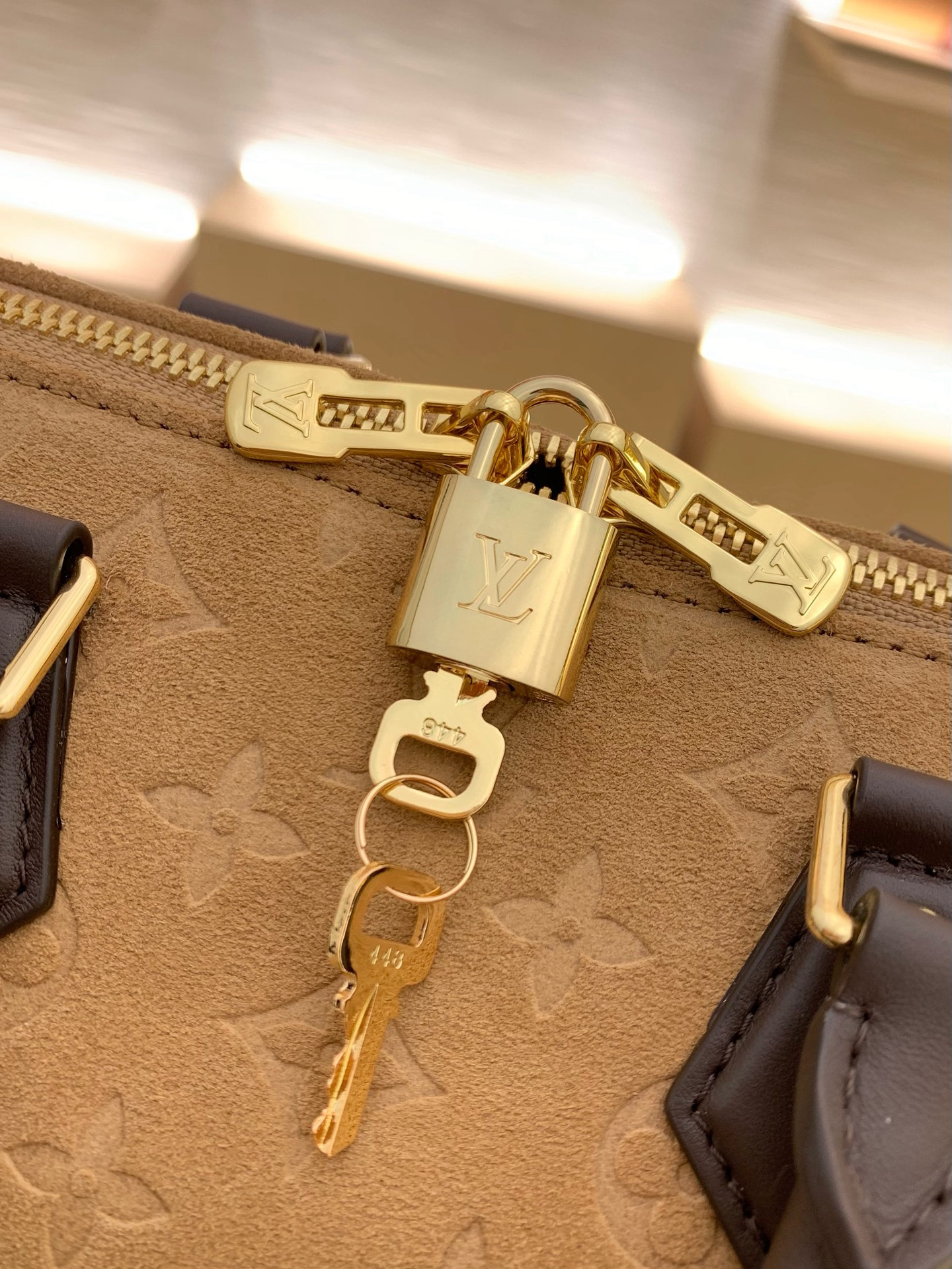 LV Speedy Bandoulière 25 M2A383 25 x 19 x 15 cm