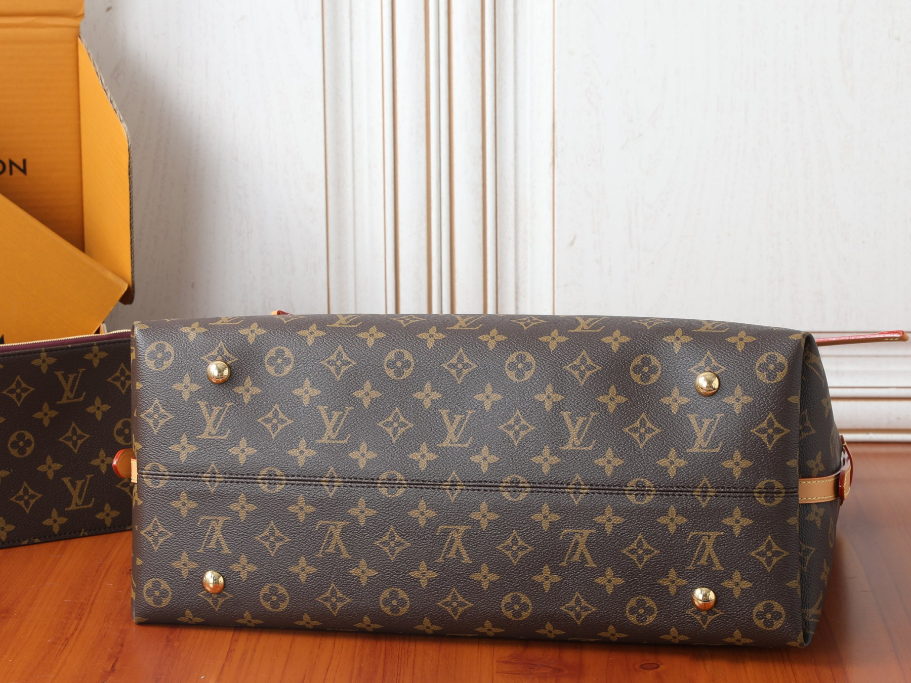 LV CarryAll Travel M3A045 45 x 29 x 20 cm