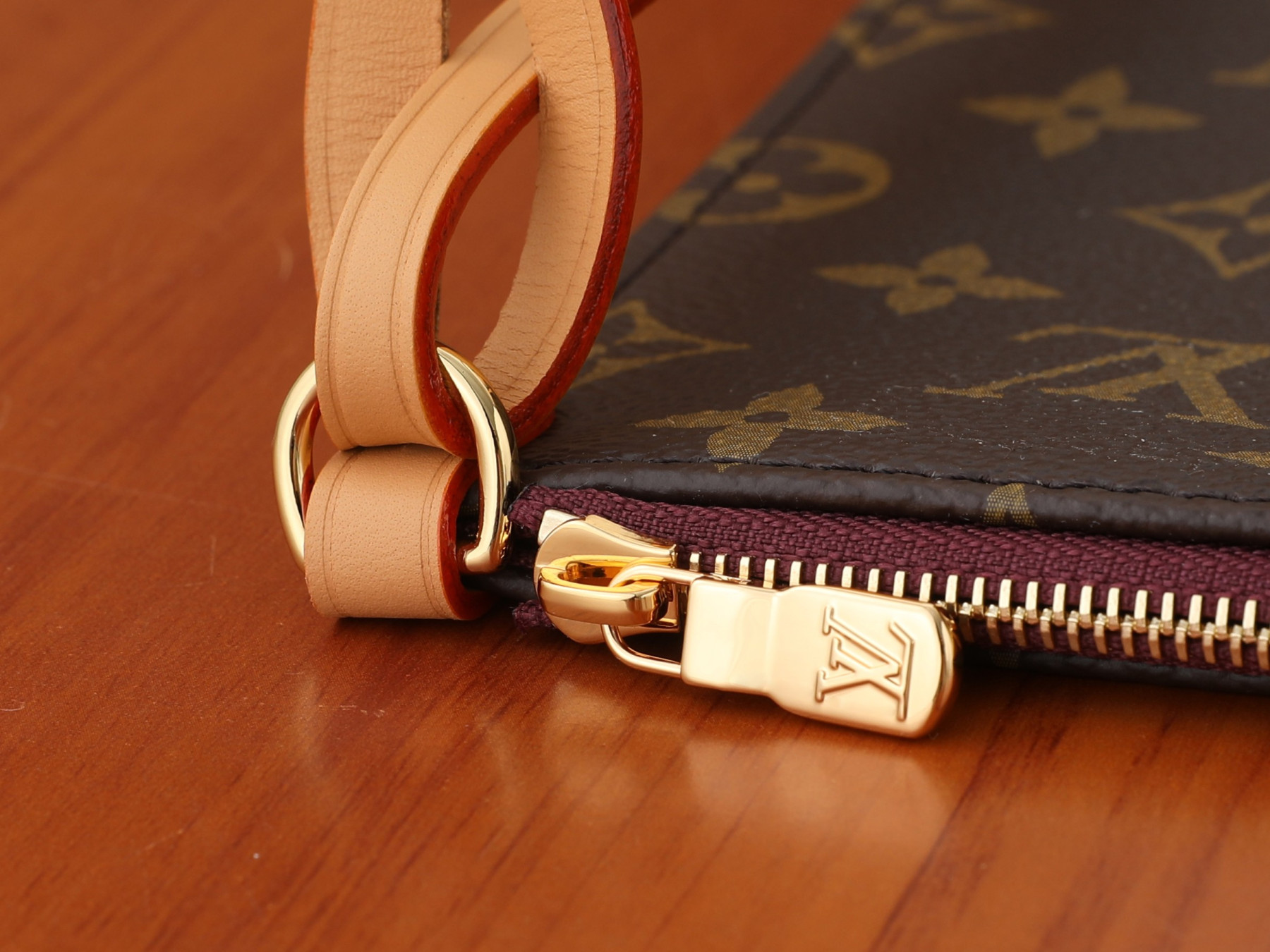 LV CarryAll Travel M3A045 45 x 29 x 20 cm