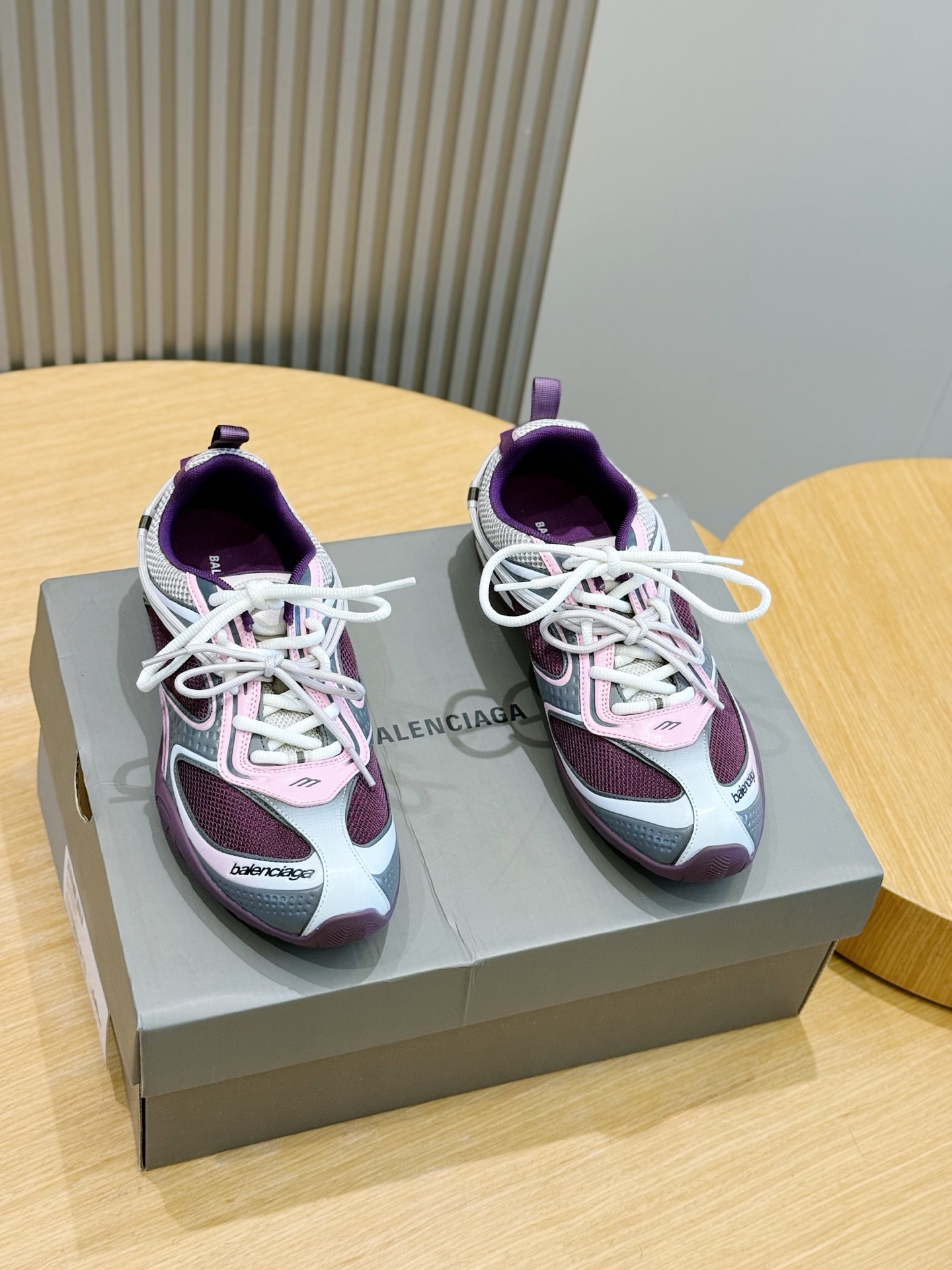 UA Ba1en*iaga Radar Gradient Lines Sneaker