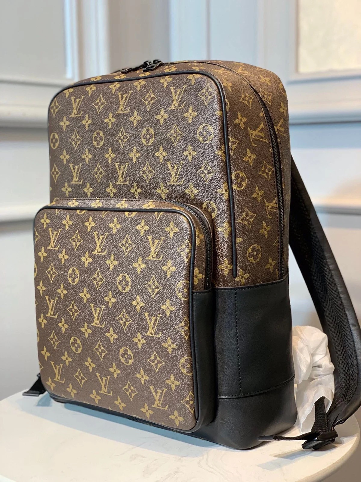 LV DEAN BACKPACK M45335